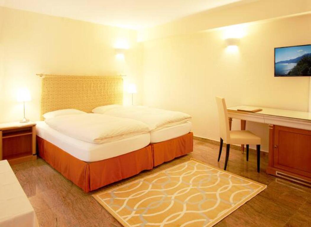 Ferienwohnung Depandance Garni Golf Ascona Exterior foto