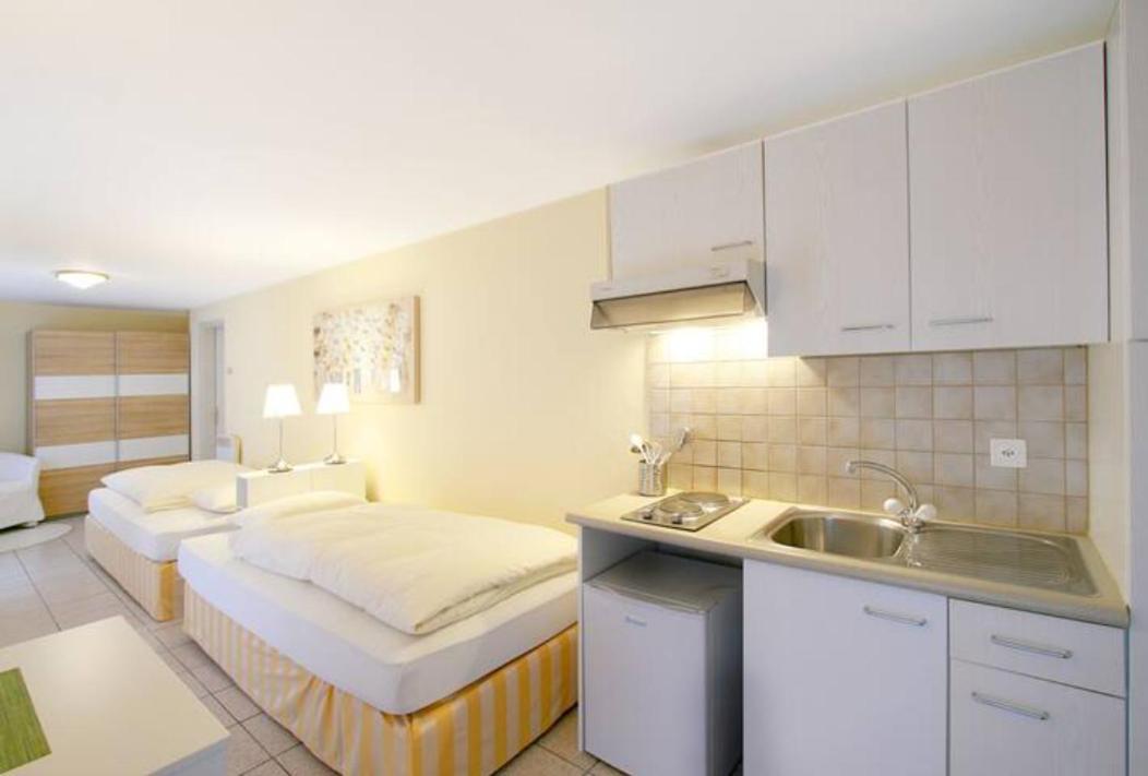 Ferienwohnung Depandance Garni Golf Ascona Exterior foto